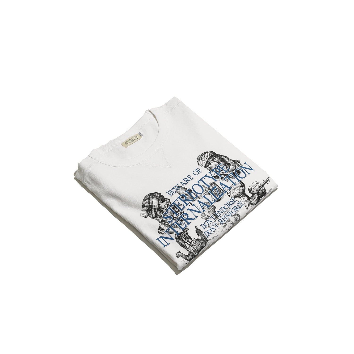 WHITE LONG-SLEEVE GRAPHIC T-SHIRT